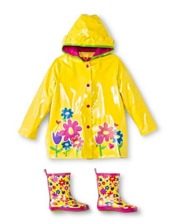 Conjunto de piloto y botas para la lluvia, 39.99 dólares en Target.com