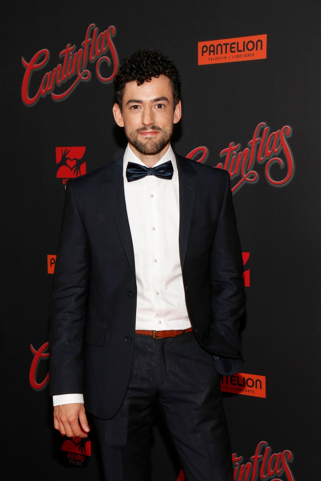 Luis Gerardo Méndez en la premiere de 'Cantinflas'