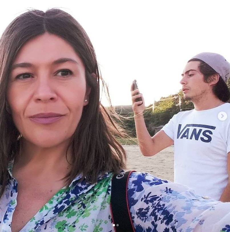 "Cuando hace 8 años ella me contó su versión a través de las redes, estuve totalmente abierta y dispuesta a dialogarlo y aclarar la situación. Nunca recibió amenazas de mi parte y jamás volvió a establecer contacto con nosotros".
<br>