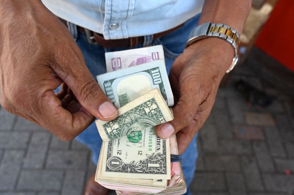 Republicanos buscan un impuesto a las remesas: qué significará para millones de trabajadores inmigrantes