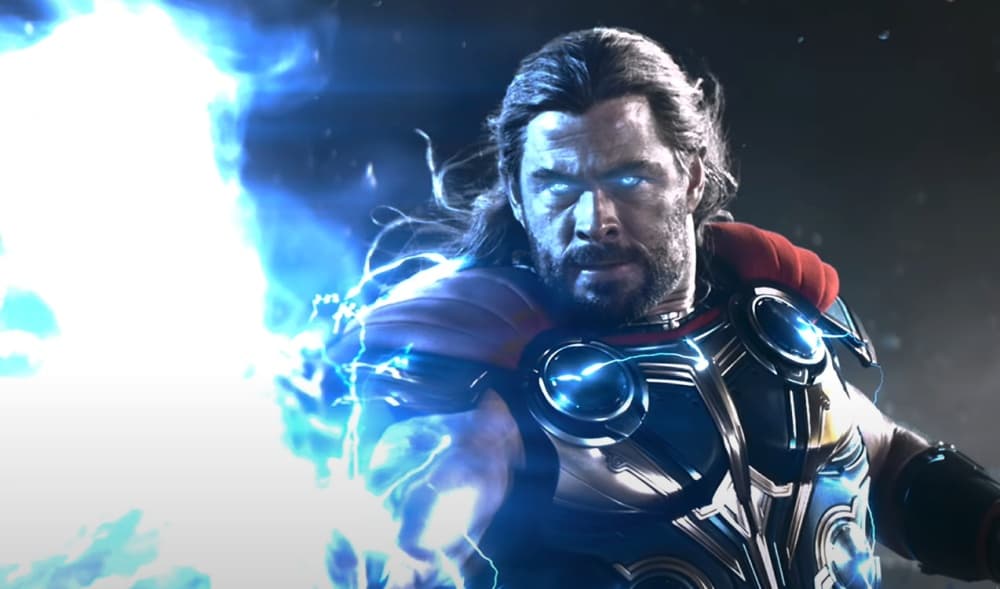 Si bien ya no es miembro oficial de los Avengers ni de los Guardianes de la Galaxia, Thor no lo pensaría dos veces para unirse a sus antiguos aliados en contra de un nuevo villano, sobre todo si este pone en peligro la vida del multiverso.