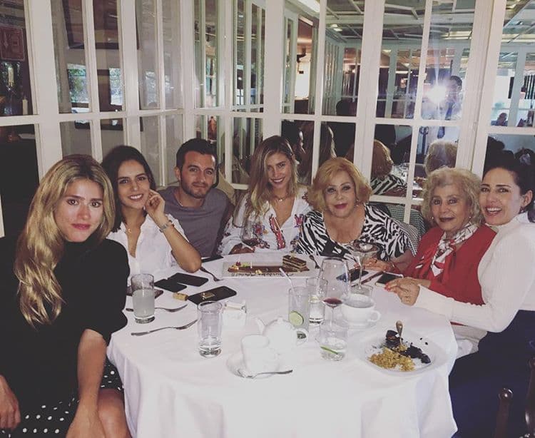 Stephanie resaltó que desde siempre ha tenido el ejemplo de su famosa familia para sacar adelante a su hija.