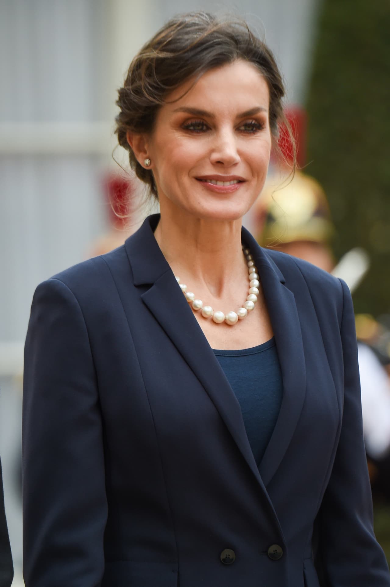 <b>Una dieta saludable </b>
<br>De acuerdo con diario español 
<a href="https://www.elmundo.es/loc/casa-real/2021/10/01/6155965621efa05a3a8b45fe.html" target="_blank">'El Mundo'</a>, la reina Letizia ha impuesto una rigurosa dieta en su familia, enfocada en alimentos antiinflamatorios y rejuvenecedores.