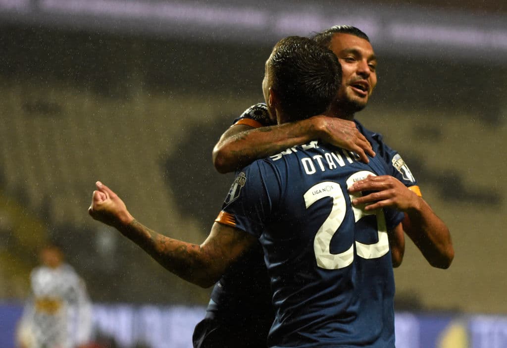 ‘Tecatito’ Corona y el Porto golearon al Boavista | En al J2 de la Primeira Liga, el mexicano abrió la feria de goles que terminó en un 0-5.