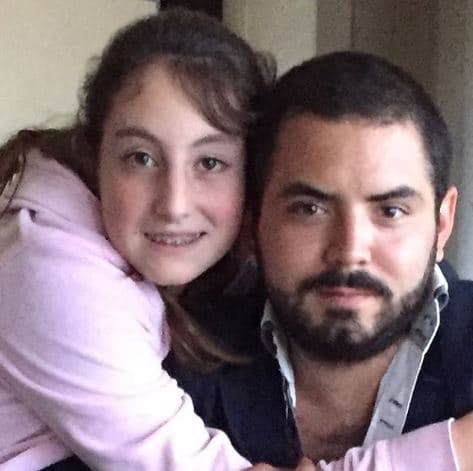 Al hablar de la relación entre José Eduardo y Omar Fayad, Victoria dijo: "Es un niño que entendió muy bien las cosas. Se lleva muy bien con él. Tienen los dos un humor negro muy negro, que yo pocas veces lo entiendo, a veces me sacan de onda, pero ellos se llevan muy bien.".