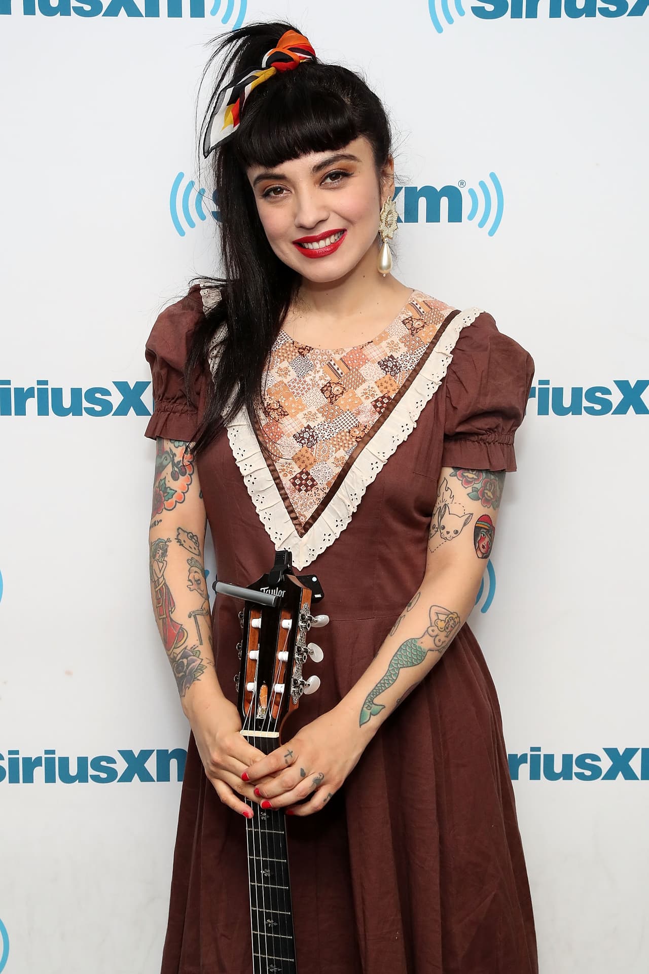 Le gusta la cultura mexicana y el tequila, además del clima de México.