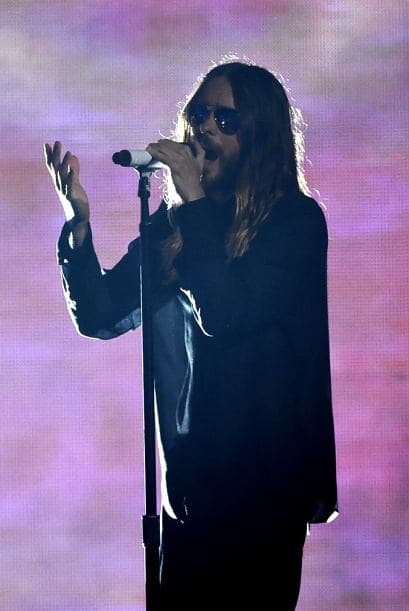 El actor y cantante Jared Leto compartió el micrófono con Tomo Milicevic en un gran número.