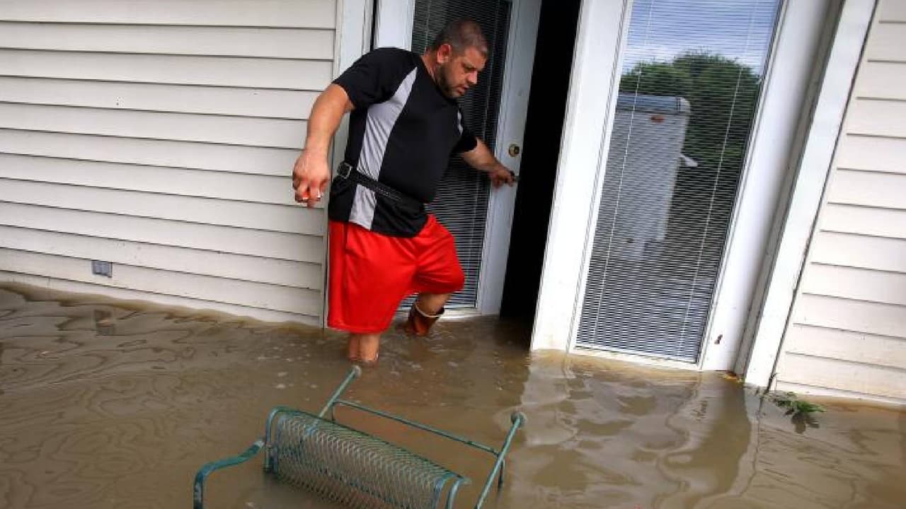 Para más consejos visita la página de la 
<a href="https://www.redcross.org/content/dam/redcross/get-help/pdfs/flood/ES_Flood-Preparedness-Checklist-0323.pdf" target="_blank">Cruz Roja Americana</a> o visita tu estación de bomberos más cercana para obtener más recursos.