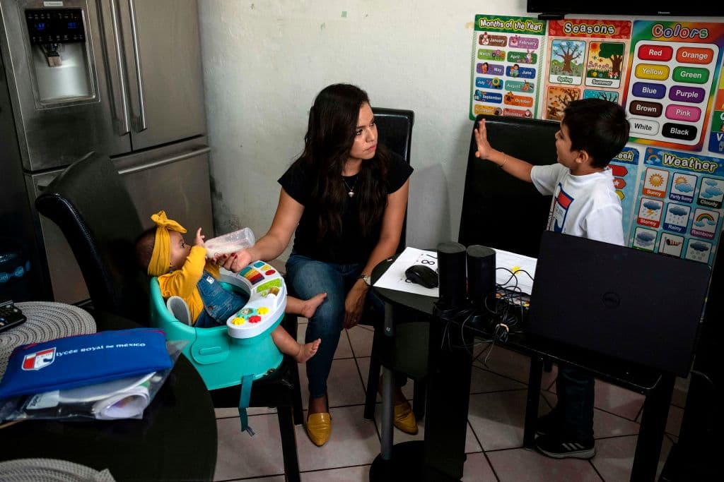 Solo por este año: crédito tributario de hasta $8,000 para el cuidado de dos hijos. Te decimos quién califica