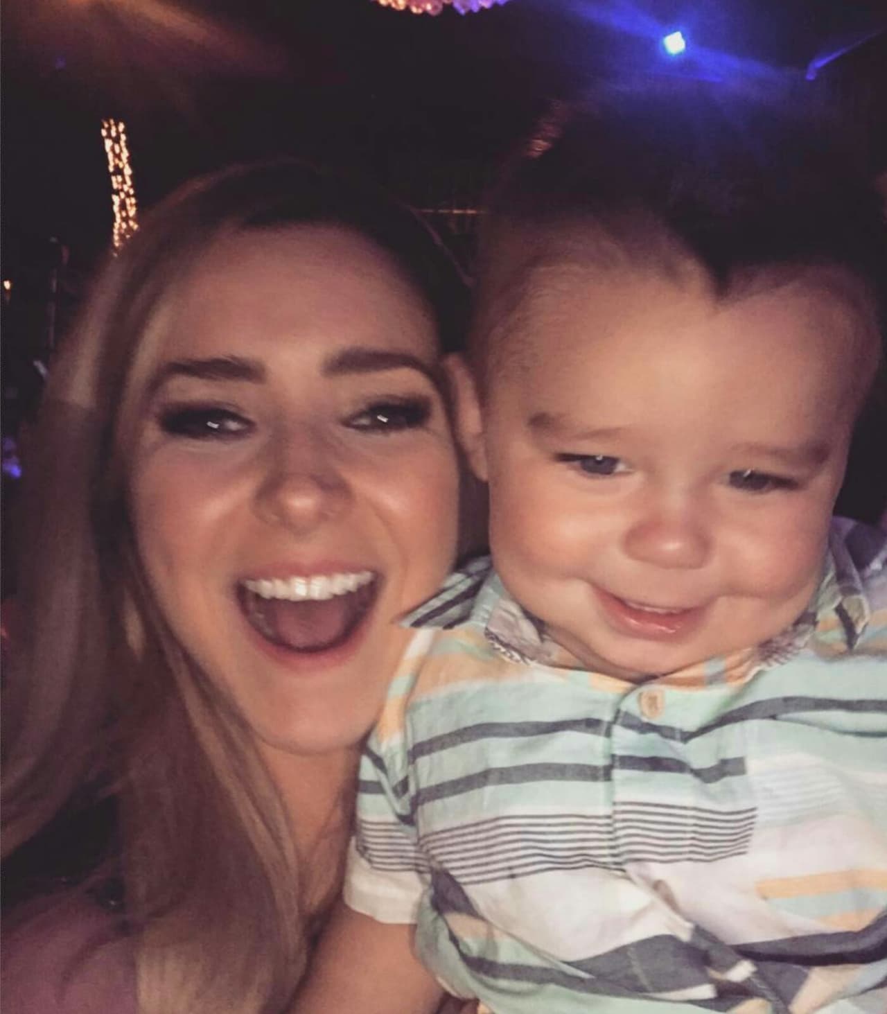 Tiene la sonrisa de papá.