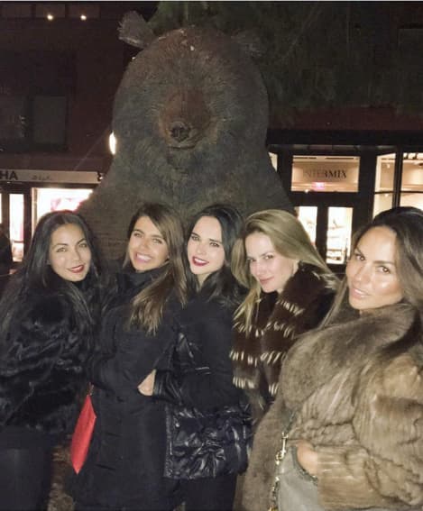 La foto del recuerdo junto a un oso.