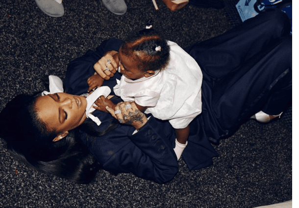 La barbadense pasa mucho tiempo con su sobrinita, quien es su adoración.