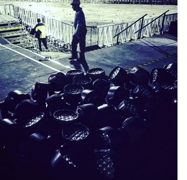 Además, no pierde detalle después de cada concierto, esta imagen la tomó al terminar su show en Chile.