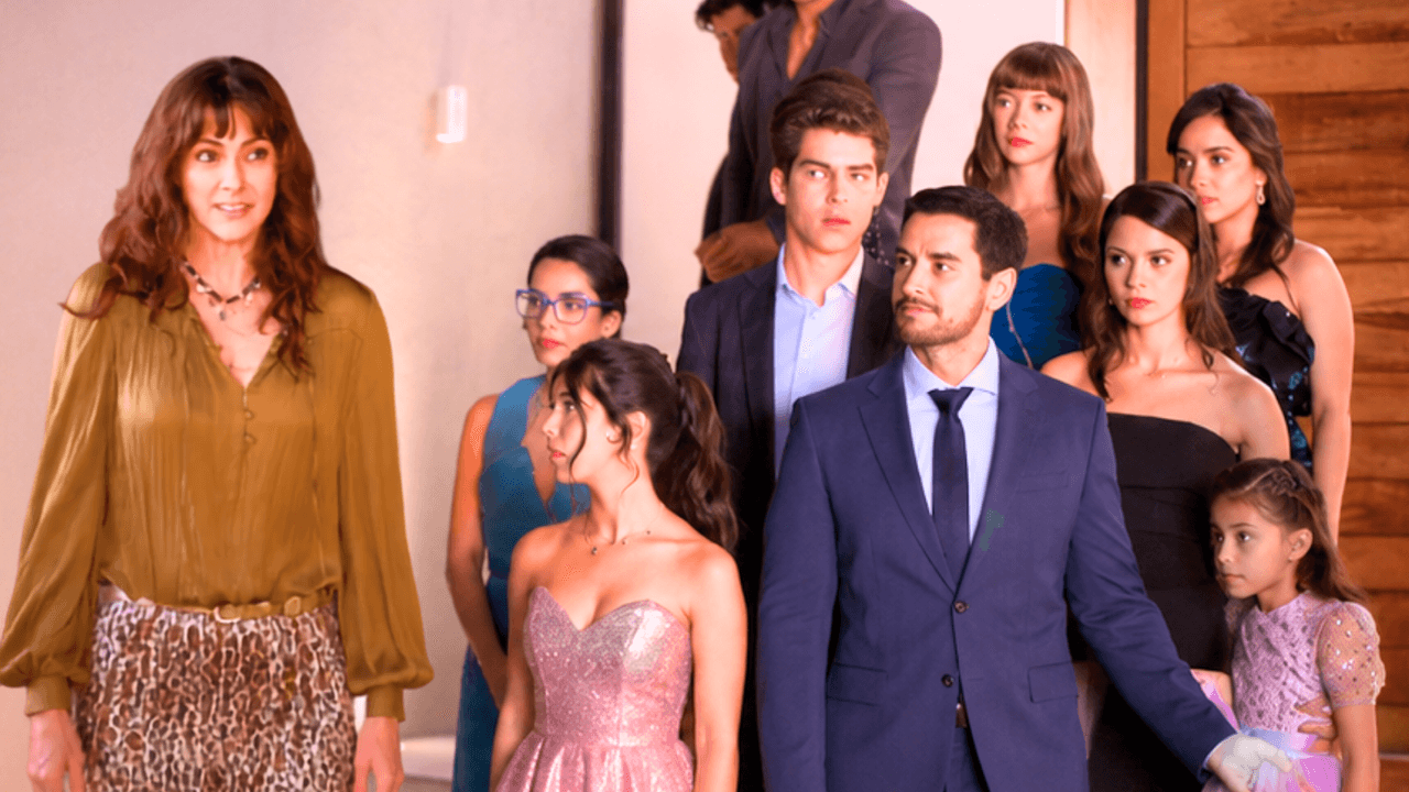 Nuria regresa y revela su misteriosa ausencia | Tan Cerca De Ti, Nace El Amor | Capítulo 60
