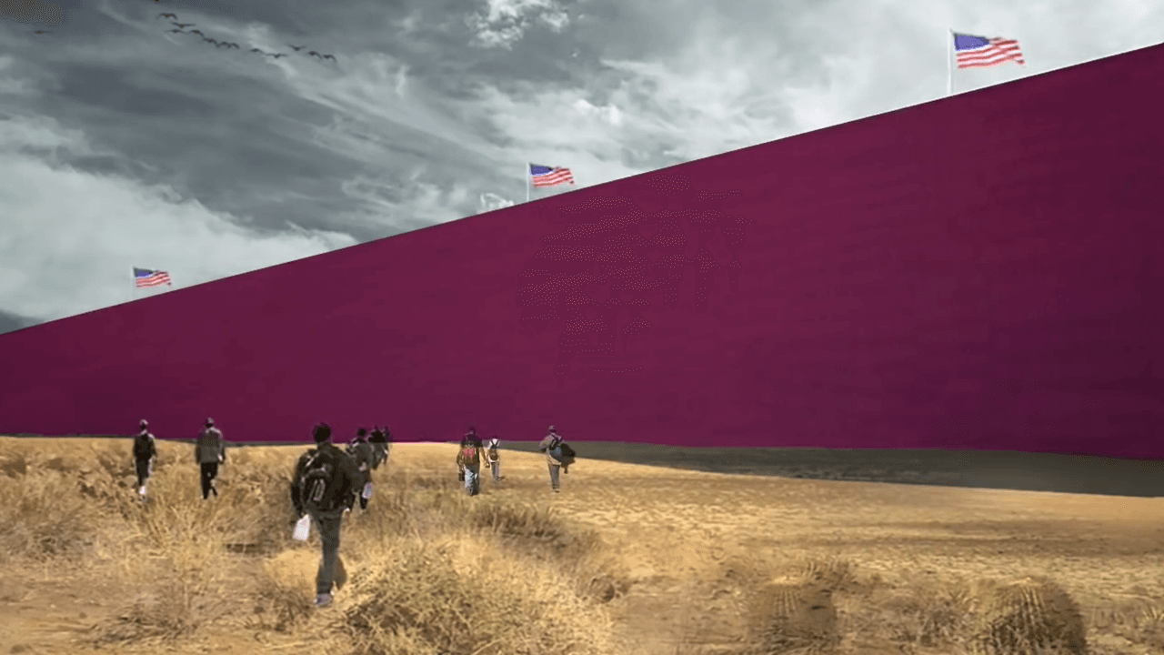 El muro rosa fue inspirado en las obras del arquitecto mexicano Luis Barragán.