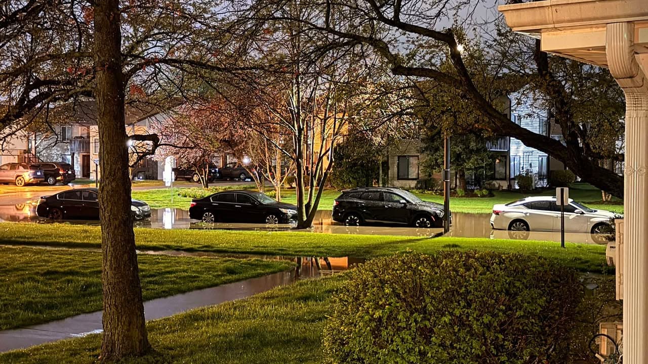 A pesar de la magnitud de estos fenómenos, 
<b>no se reportaron víctimas mortales ni heridos graves</b>, lo que ha sido calificado como un resultado afortunado por las autoridades. Sin embargo, varias comunidades rurales enfrentan ahora un proceso de 
<a href="https://www.univision.com/local/chicago-wgbo/cicero-reemplaza-tuberias-de-plomo-por-cobre-gratis-asi-beneficia-a-las-familias-del-norte" target="_blank">recuperación prolongado </a>debido a los daños ocasionados.
<br>
<br>El jefe policial del condado de Stephenson, Steve Stovall, destacó:
<br>
<br>
<b> “Somos sumamente afortunados de que esta tormenta no haya provocado pérdida de vidas ni lesiones graves”.</b>