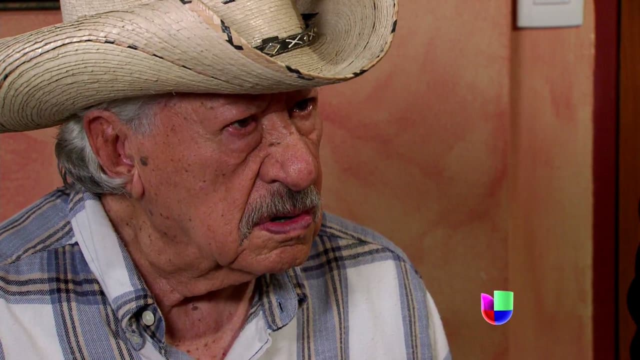 Don Porfirio seguía buscando explicaciones por la partida de Martina.