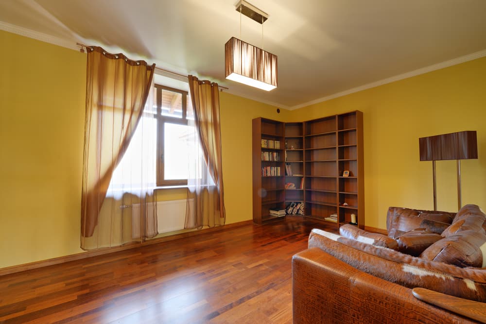 No es necesario ser rico ni tener mucho dinero para que la casa brille y sea ordenada. Hay quienes viven en un modesto estudio con una sola habitación su cocinita y baño, y lo tienen todo tan bien organizado, dispuesto, limpio y sin excesos que da gusto estar ahí.