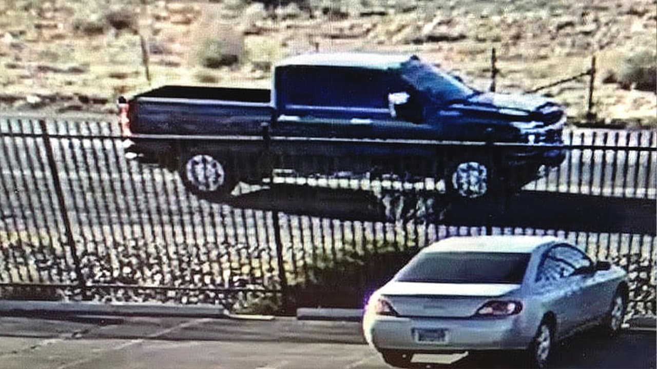 Como parte de las investigaciones, las autoridades buscan una camioneta Chevrolet pick up. "Ningún dato es demasiado pequeño para informar en este momento", dijo su madre, Diana Irion, en una conferencia de prensa el martes. "Necesitamos la ayuda de todos en todo el país porque el incidente ocurrió muy cerca de la (Interestatal) 80. Podría estar en cualquier lugar, en cualquier parte de la nación".
<br>