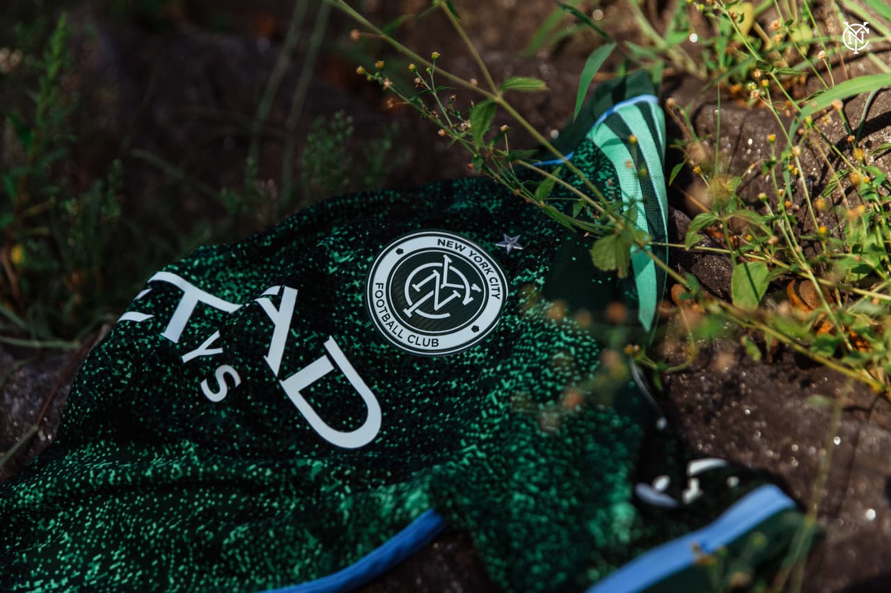 Para los neoyorquinos, los parques son esenciales. La ciudad cuenta con varios frondosos parques, bosques y plazas. Entre los más conocidos están Central Park (Manhattan), Prospect Park (Brooklyn), Flusing Meadows (Queens) o Van Cortlandt (El Bronx).
<br>