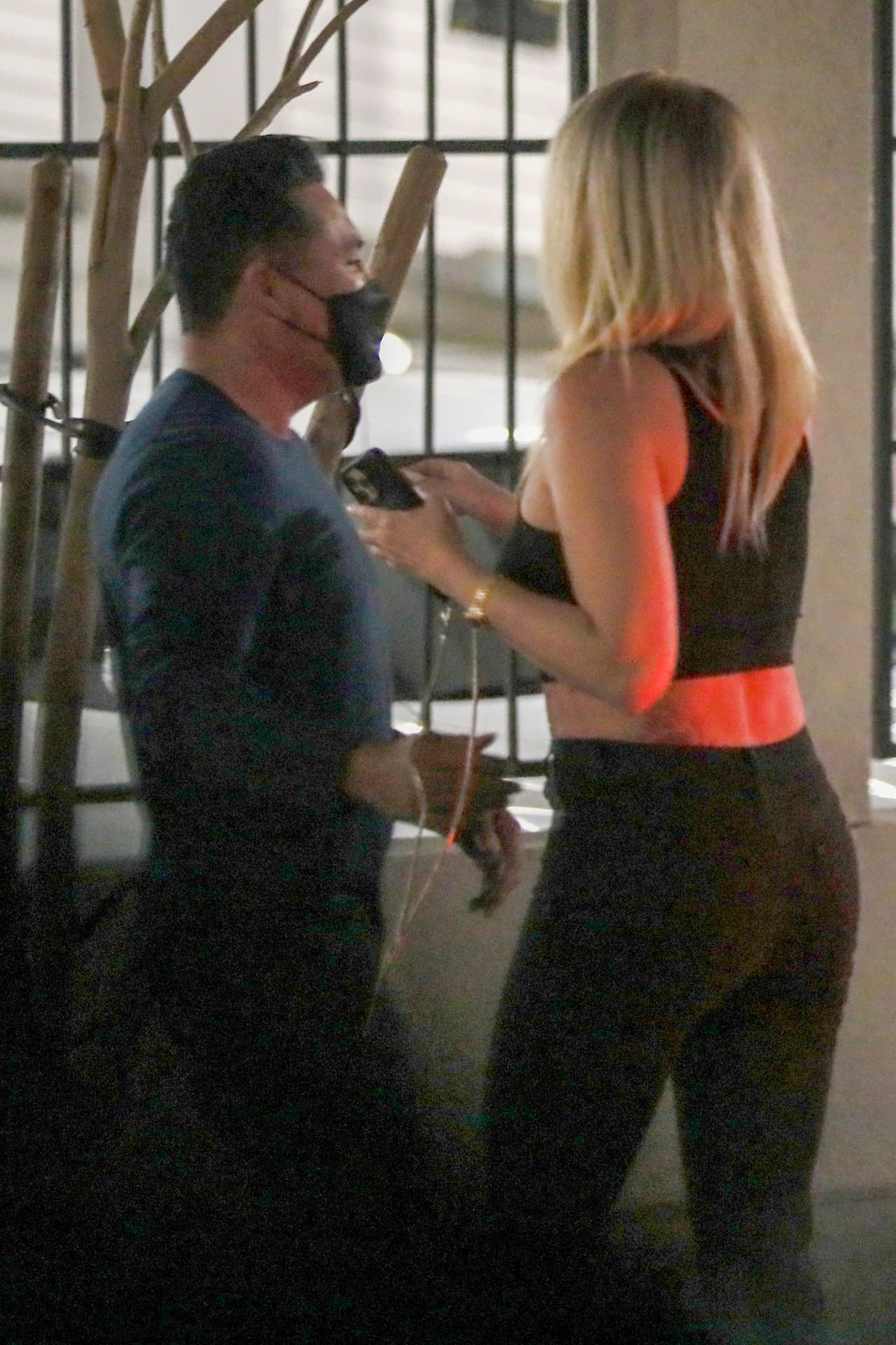 El NY Post publicó las declaraciones de Ronald Reynolds, abogado de ella, quien dijo que, durante casi tres años, Oscar De La Hoya había contado con el amor y el apoyo de Shanna Moakler para apuntalar la imagen de 'Golden Boy' que le permitió convertirse en uno de los atletas más ricos de todos los tiempos.