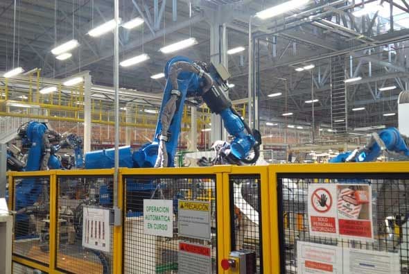 Localizado en Celaya, Guanajuato, la planta cuya inversión fue de $800 millones de dólares iniciará producción a menos de dos años del inicio de su construcción a principios de 2012, y empleará a 3,200 asociados con una capacidad anual de 200,000 vehículos y motores cuando está alcance la producción completa a finales de año. Además de su Honda Fit 2015, la planta comenzará la producción a finales de año de todas las nuevas compactas SUV. La apertura de la Planta en Celaya incrementa la capacidad anual de producción de automóviles en Norte América en un aproximado de 1.92 millones de unidades.