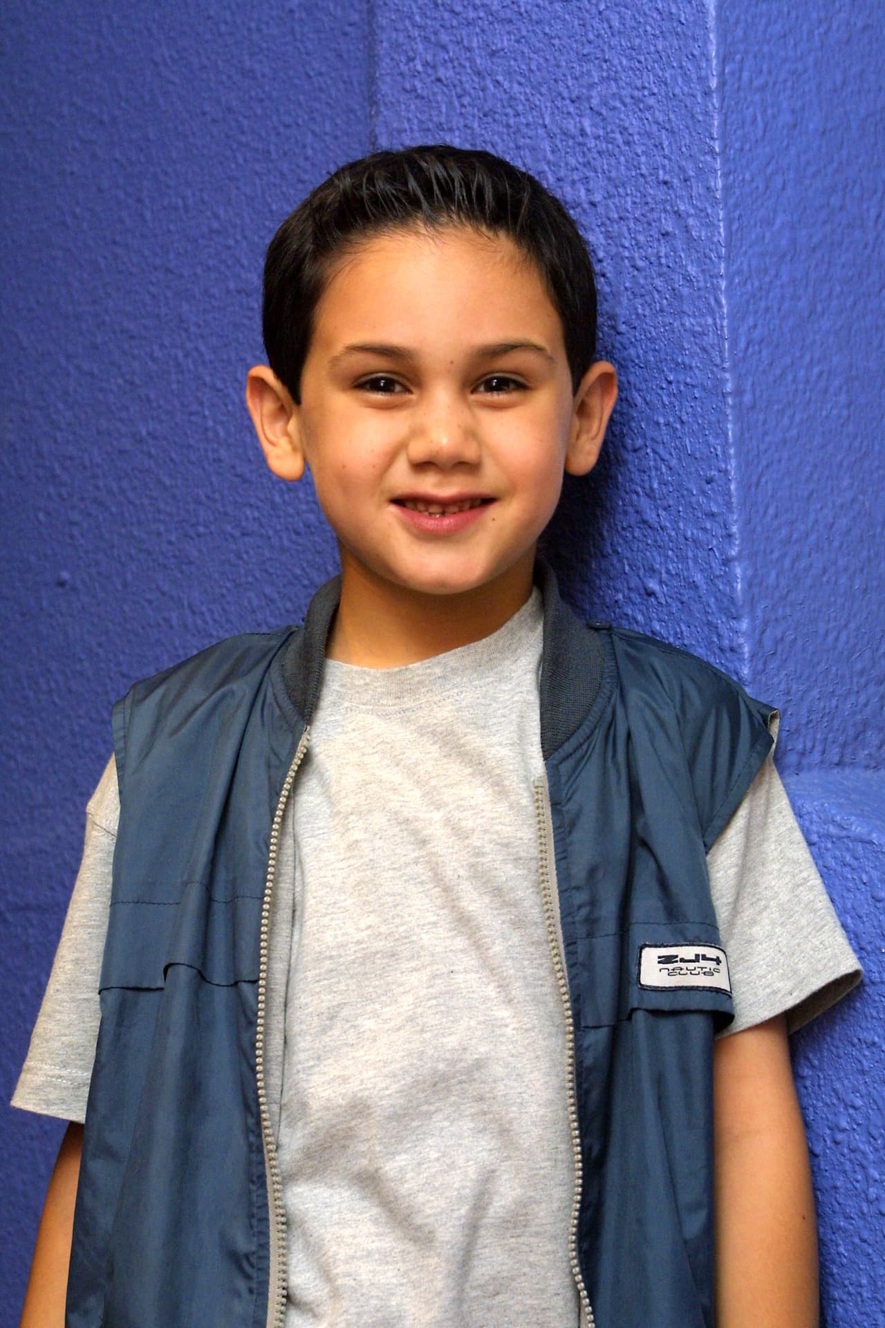 <b>Alejandro Speitzer</b>
<br>Cuando era sólo un niño protagonizó la telenovela ‘Rayito de luz’ (2000), en la que dio vida a Juan de Luz. Más tarde, el actor apareció en producciones como ‘Cómplices al rescate’ (2002), ‘Amy, la niña de la mochila azul’ (2004) y ‘Misión S.O.S’ (2004).