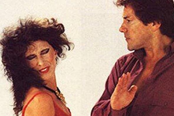 Fue con esta telenovela que André se hizo famoso por las tremendas cachetadas que le daba a la protagonista, Luisa Kuliok. Por primera vez el galán de un melodrama le regresaba las cachetadas a la heroína.