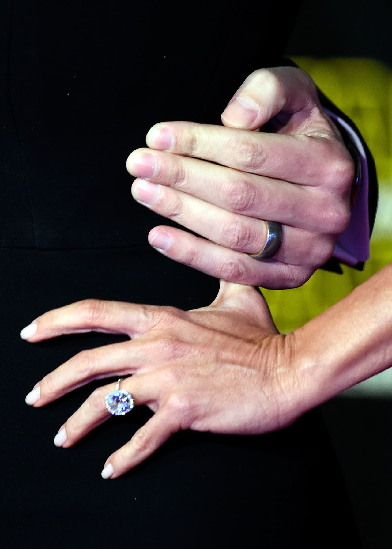 Su estilo es de uñas cortas, pero bien recortaditas.