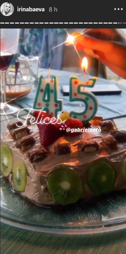 Las rusas se lucieron con la 
<b>decoración</b>, utilizaron frutas como el kiwi y fresas.
<br>