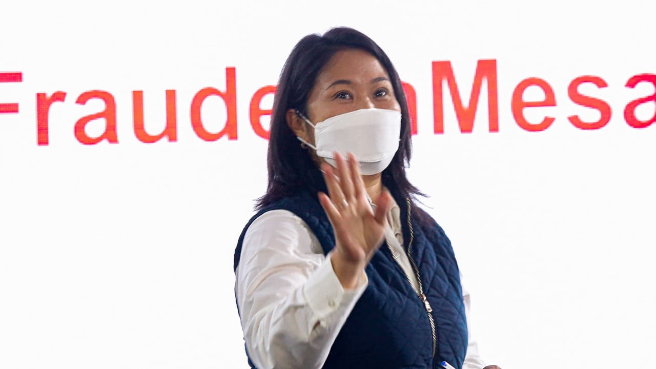 Pedro Castillo se acerca al triunfo en las elecciones en Perú, pero Keiko Fujimori lanza artillería legal