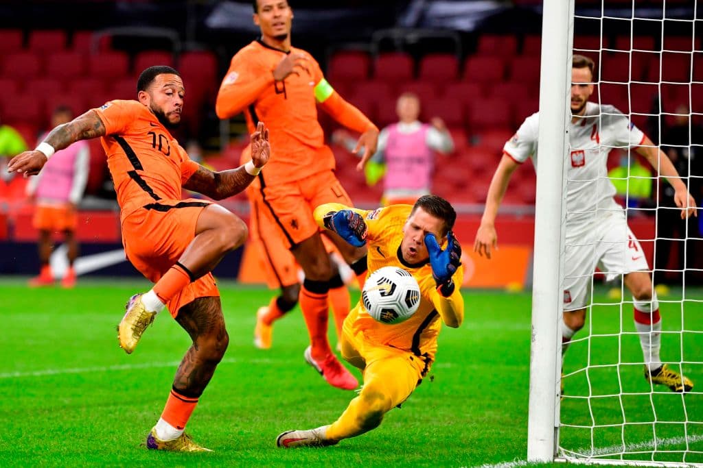 Países Bajos 1-0 Polonia | Steven Bergwijn marcó a los 61’ del juego el gol de la victoria para sumar sus primeras tres unidades en la competición.