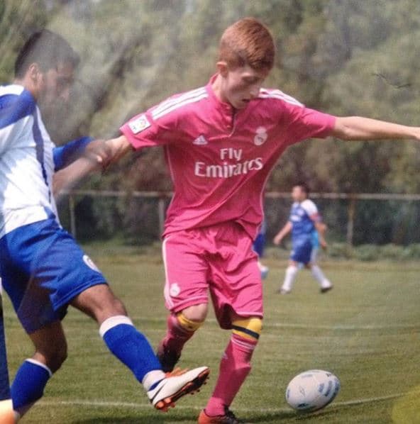 Desde hace unos años, Octavio estuvo alejado de los foros y la actuación, pues sueña con convertirse en un futbolista profesional.