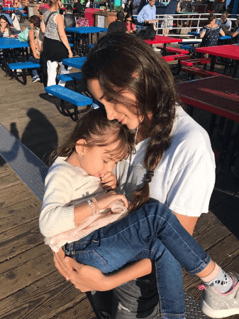 Hannh estaba feliz de poder tener a sus hermanos con ella. La pequeña Michelle sin duda la ha echado mucho de menos.