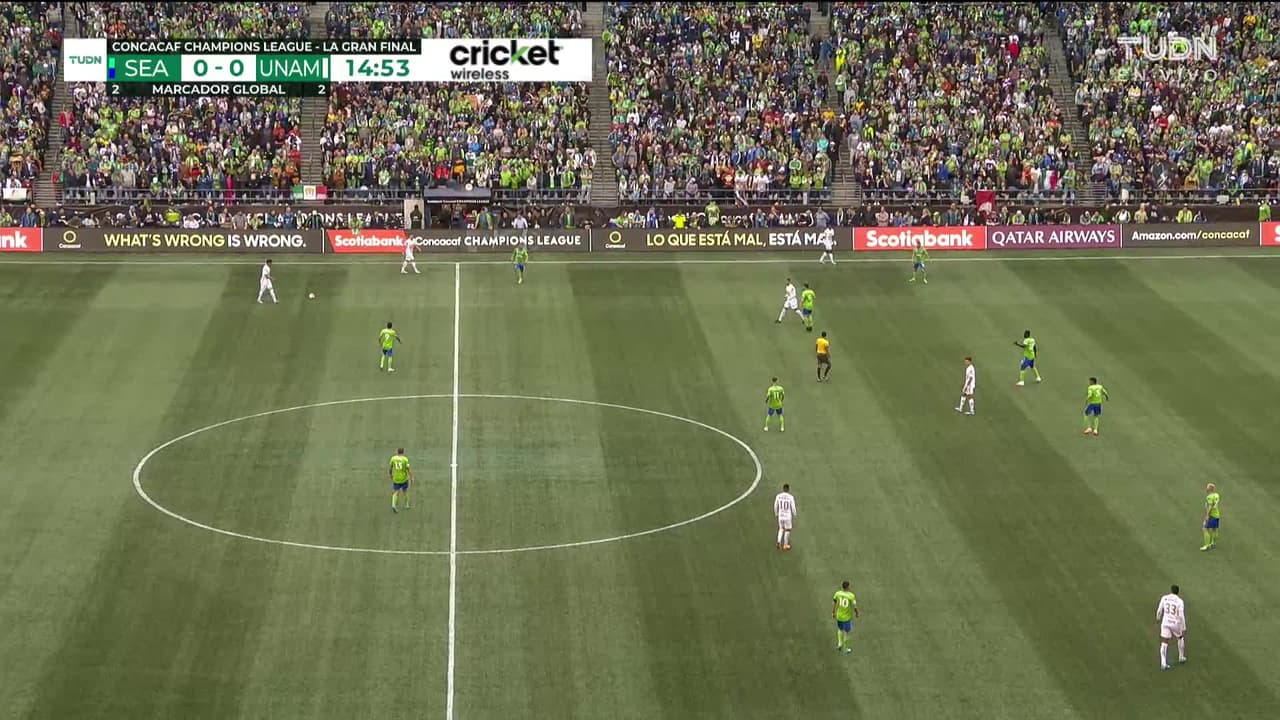 ¡TIRO ATAJADO! disparo por Raúl Ruidíaz.