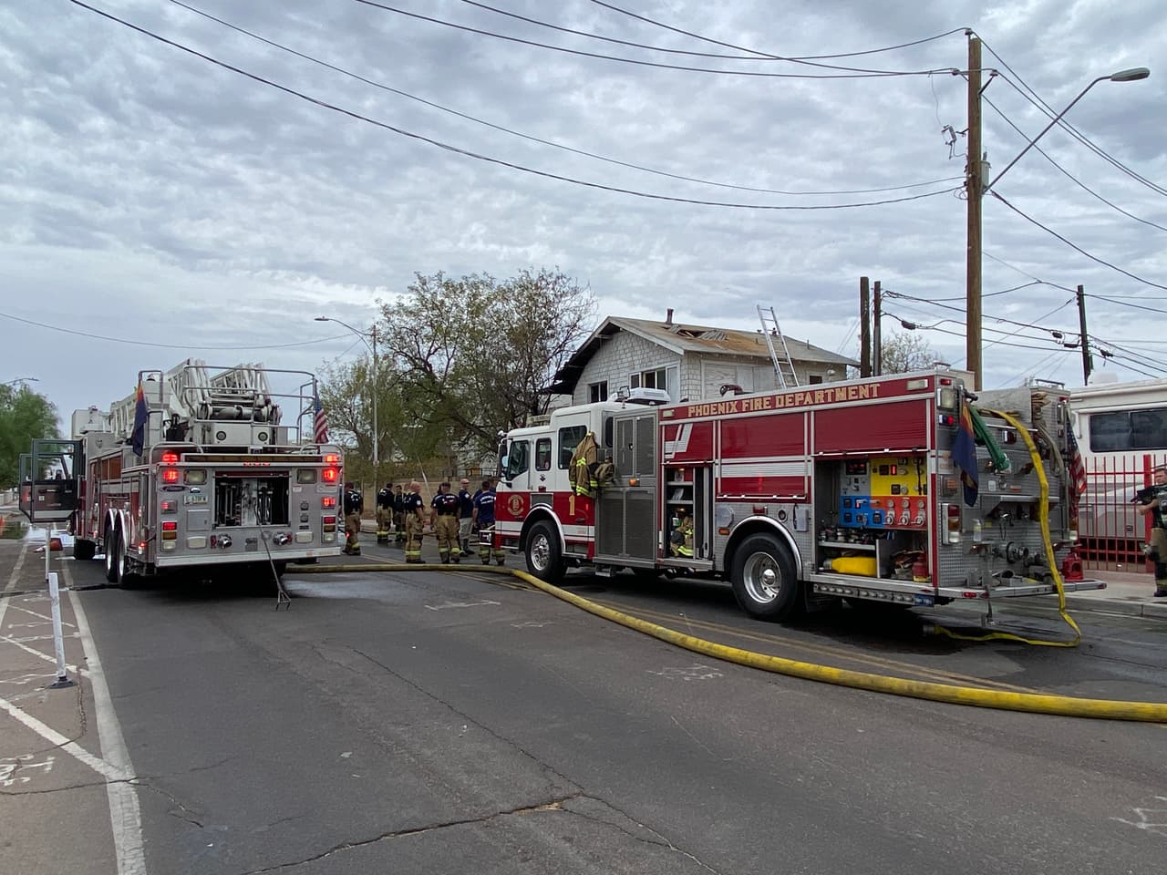 Los cuerpos de emergencia respondieron un llamado alrededor de las 10:30 de la mañana.