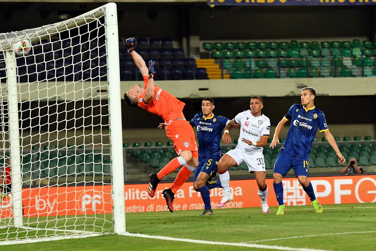 El partido entre Hellas Verona y Cagliari fue intenso y el conjunto local supo imponer condiciones.