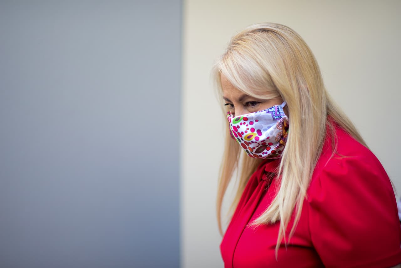 La campaña de Wanda Vázquez se 'contagia' con escándalos por compras en medio del coronavirus