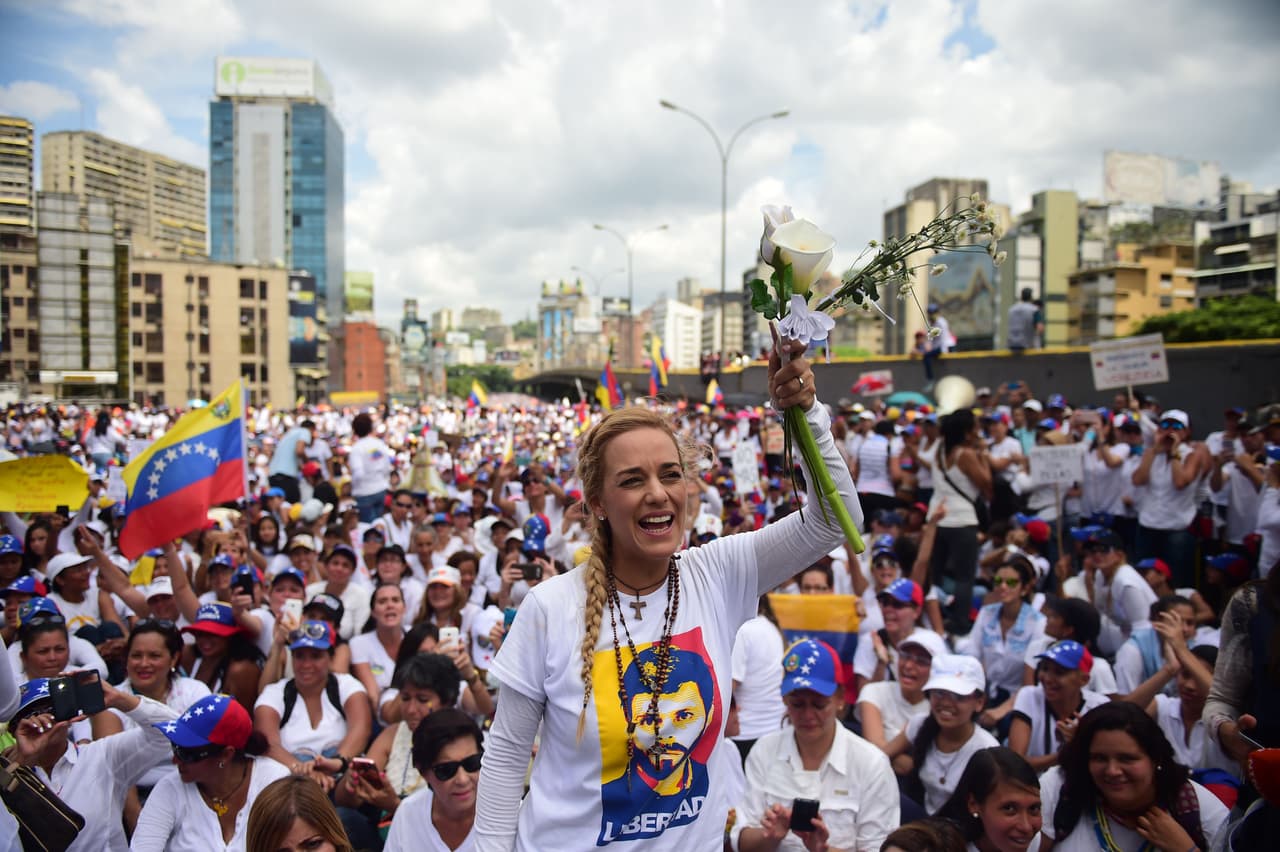 Lilian Tintori, esposa del preso político Leopoldo López (a quien no ve desde hace más de un mes), estuvo presente en la protesta de este fin de semana.