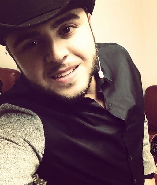 A través de las redes sociales es muy activo y nunca deja de consentir a sus fieles seguidoras.