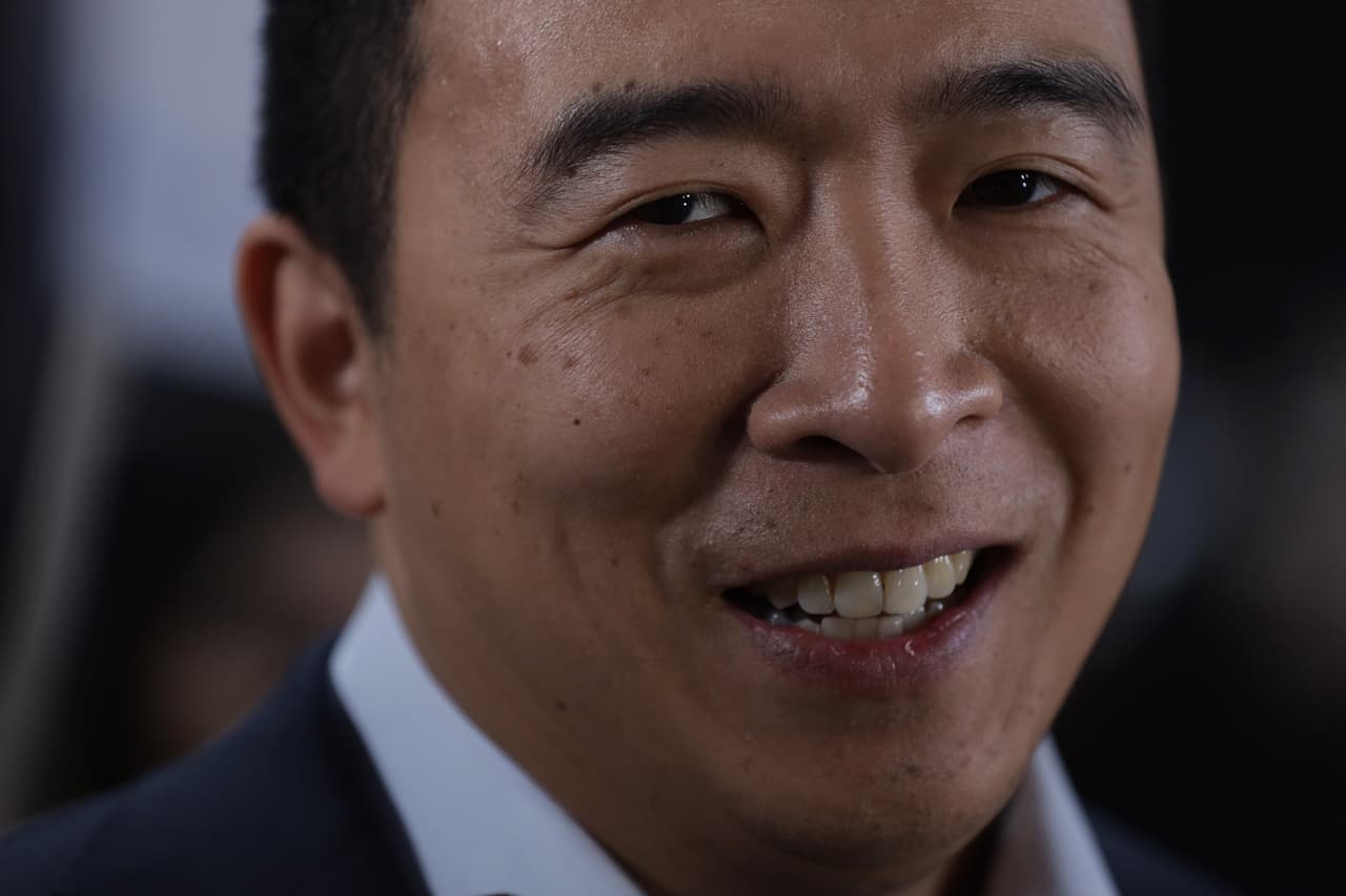 Andrew Yang demanda a Nueva York por cancelar primarias presidenciales 