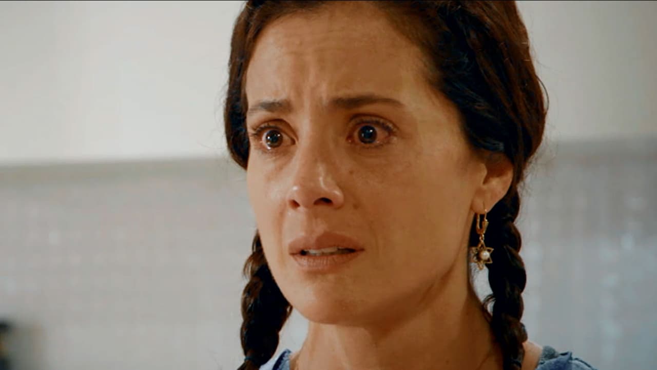 El próximo
<b> 8 de agosto a las 8PM/7C</b> seremos testigos de cómo la vida de 
<b><a href="http://www.univision.com/novelas/enamorandome-de-ramon/marisol-del-olmo-es-juana-en-enamorandome-de-ramon">'Juana'</a></b> (
<b><a href="http://www.univision.com/novelas/enamorandome-de-ramon/marisol-del-olmo-de-millonaria-a-nana-mira-su-paso-por-las-telenovelas-fotos">Marisol del Olmo</a></b>) cambiará por completo cuando sus patrones mueran en un trágico accidente aéreo en el gran estreno de la telenovela 
<b><a href="http://www.univision.com/novelas/enamorandome-de-ramon">'Enamorándome de Ramón'</a></b>.