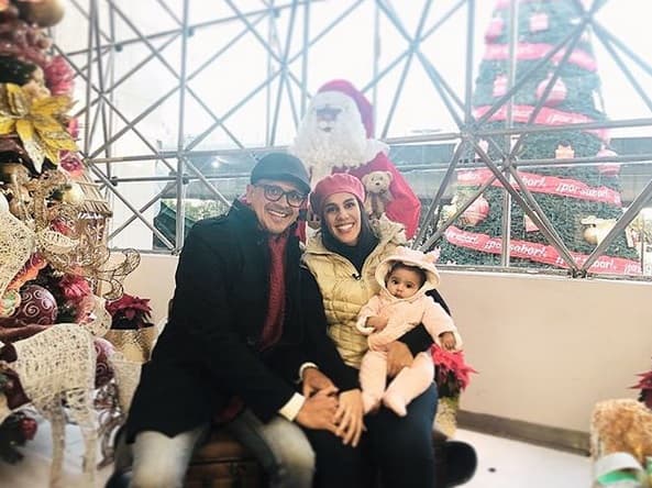 Fuera de eso, aseguró que 
<b>su bebé se encuentra "en orden" </b>y "creciendo bien". Se estima que el niño nazca hacia finales de la próxima primavera. 
<br>