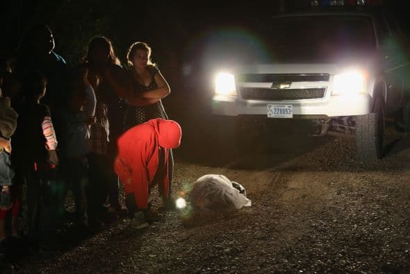 Las autoridades se han negado a revelar las cifras exactas, pero Texas está gastando 1.3 millones de dólares semanales en policías estatales y unos 12 millones al mes en guardias nacionales, según revela AP.