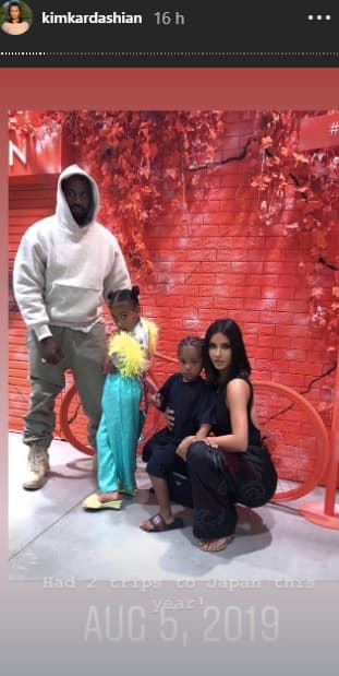 Kim Kardashian vacacionó en Wyoming, lugar donde su esposo 
<b><a href="https://www.univision.com/famosos/north-canta-y-disfruta-la-musica-tanto-como-su-papa-kanye-west-y-kim-kardashian-tiene-la-prueba-video" target="_blank">Kanye West</a></b> compró dos ranchos a principios de ese año.
