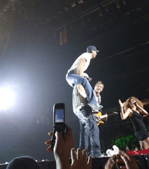 5.- Por sus locuras. Este español es muy ocurrente y cuando está en escena se convierte en niño travieso, que contagia su alegría a quienes están a su alrededor.