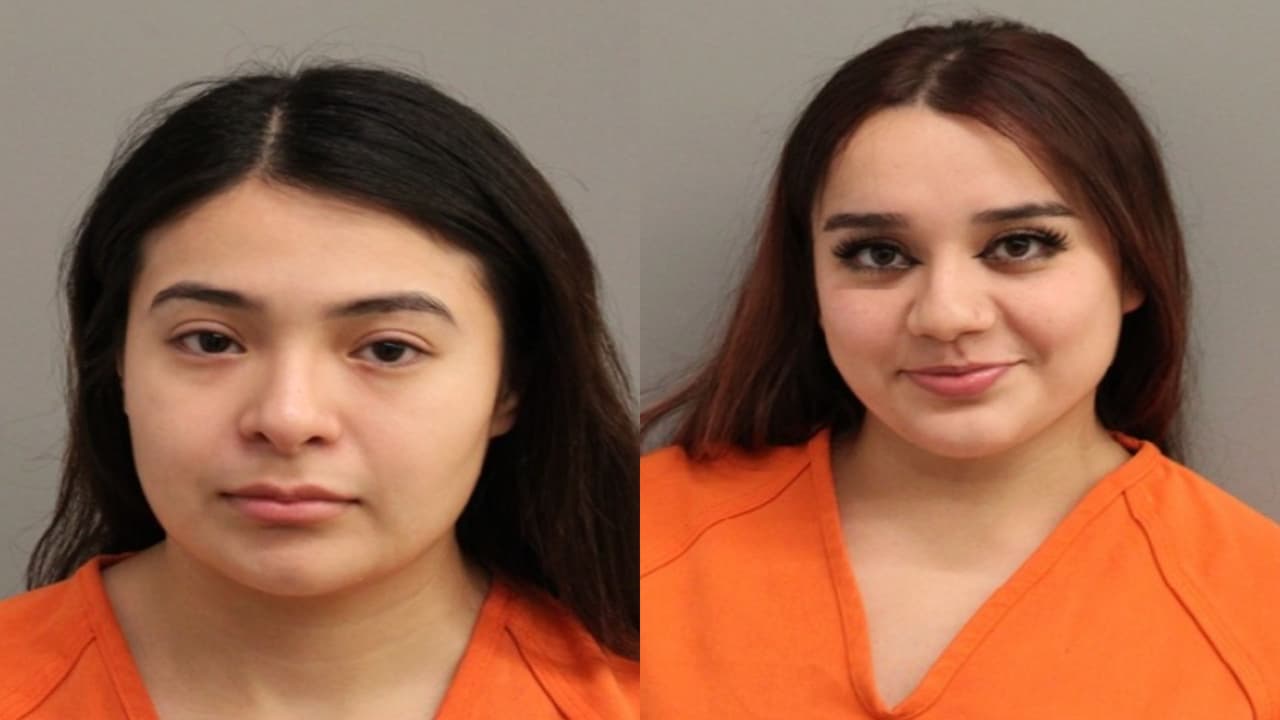 Arrestan a jóvenes durante parada de tráfico: una sospechosa de conducir ebria y la otra por interferir con las autoridades