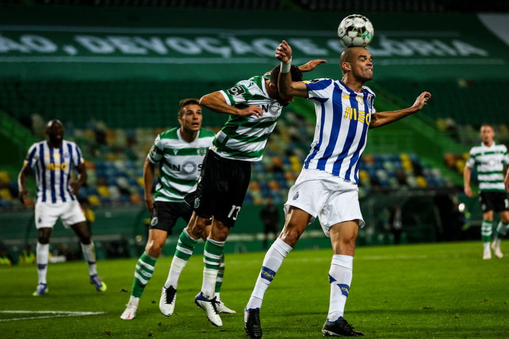 El mexicano y Mateus Uribe marcaron los goles del Porto; Vietto rescató el empate sobre la recta final del juego. Nuno Santos (9’) abrió el marcador, Mateus Uribe (25’) empato y el ‘Tecatito’ (45’) le dio la vuelta al marcador con un tremendo golazo. Vietto (87’) apagó la fiesta al final del juego.