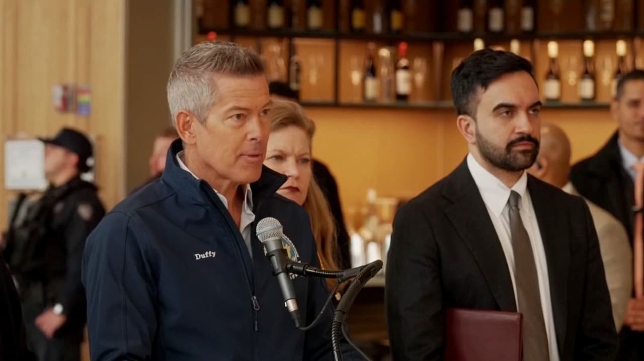 Avión LaGuardia: Autoridades en NY ofrecen conferencia de prensa sobre colisión que dejó dos muertos