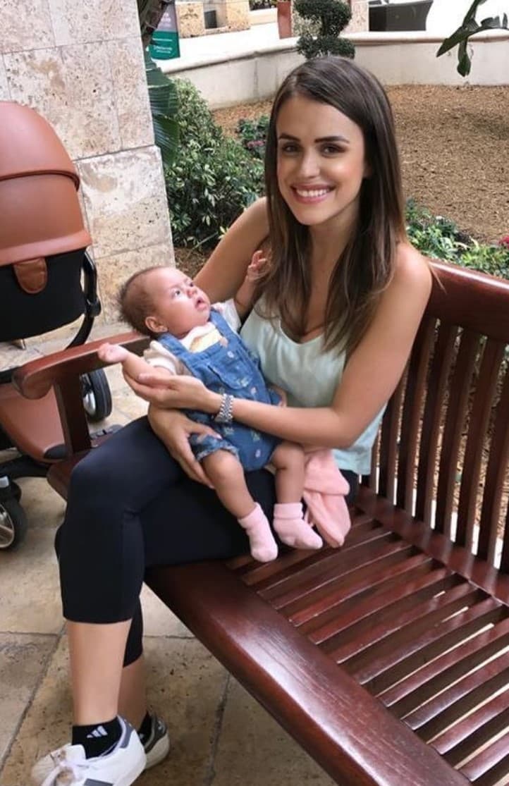 El pasado 19 de abril la conductora de Noticiero Univision Edición Digital cumplió 35 años y lo celebró con un sencillo paseo con su hija.
<br>